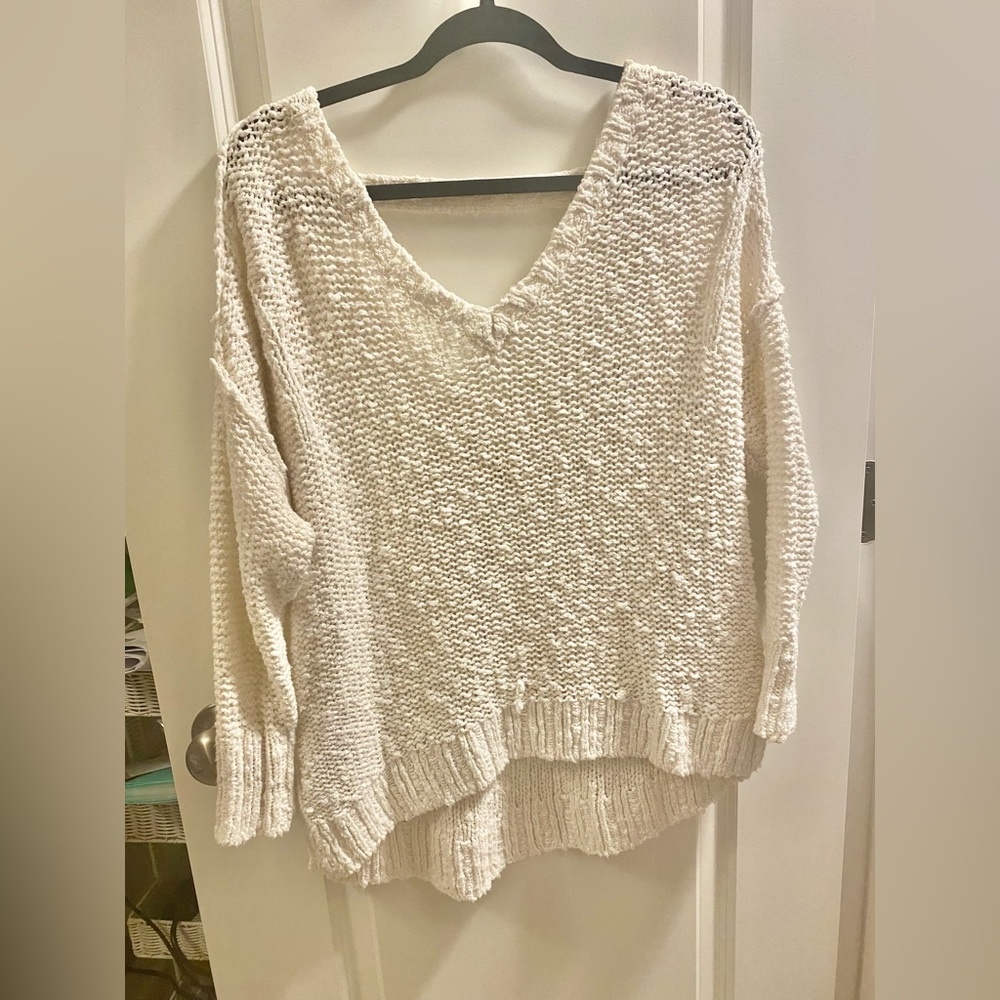 Hollister V Neck White